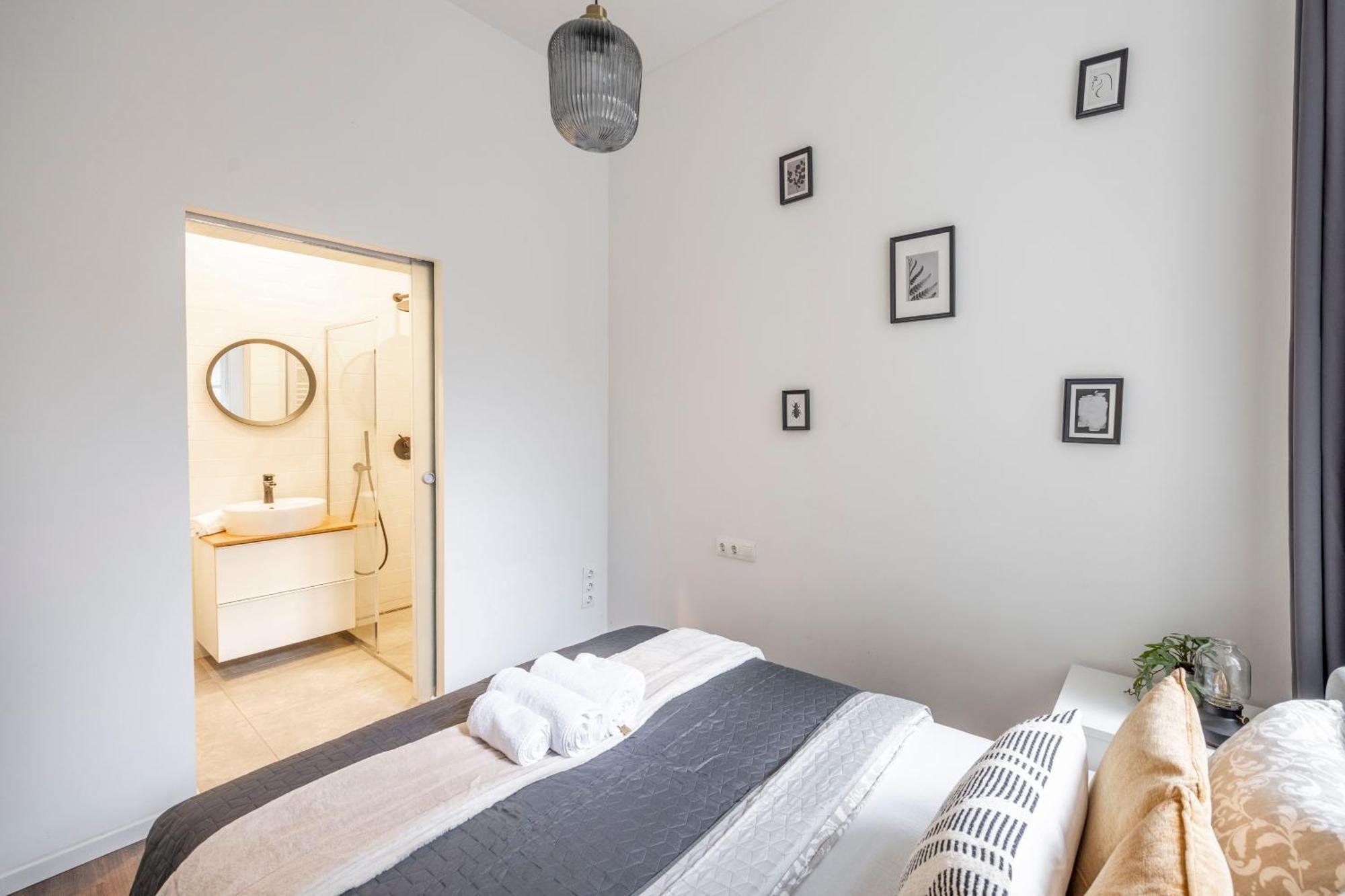 Charming & Cozy Central 1Bedrm Suites Budapest Exterior foto